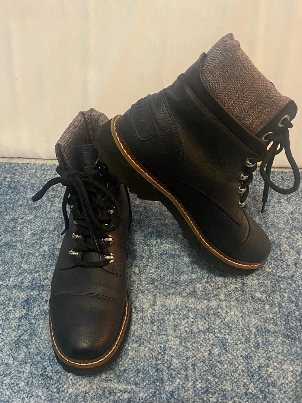 Nautica Black Leather Lace-Up Women's Ankle Boots with Heathered Cuff